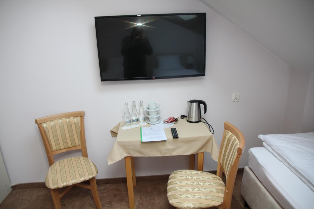 Gosciniec Pod Mlynem Hotel Inowroclaw Exterior photo